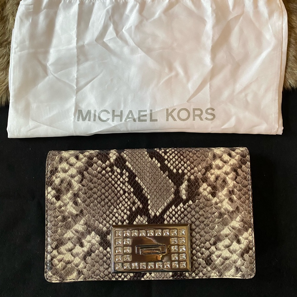 Michael Kors Medium Shoulder Flap Purse